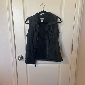 Columbia lightweight fleece lined puffer vest